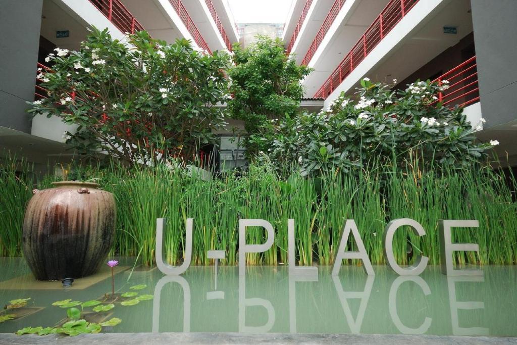 U Place Bangkok Exterior foto