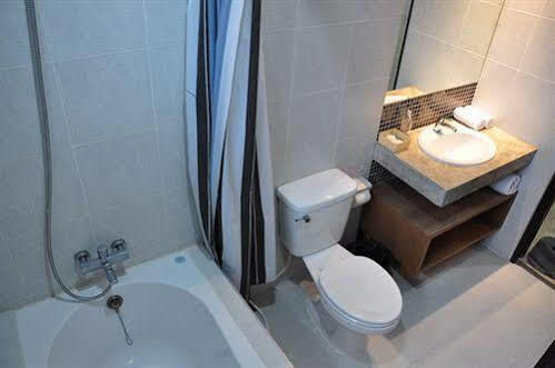 U Place Bangkok Exterior foto